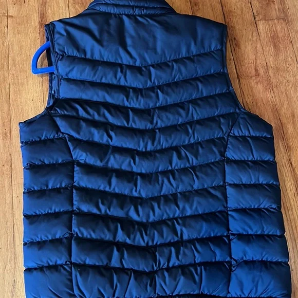 Boys polo vest color blue size 7